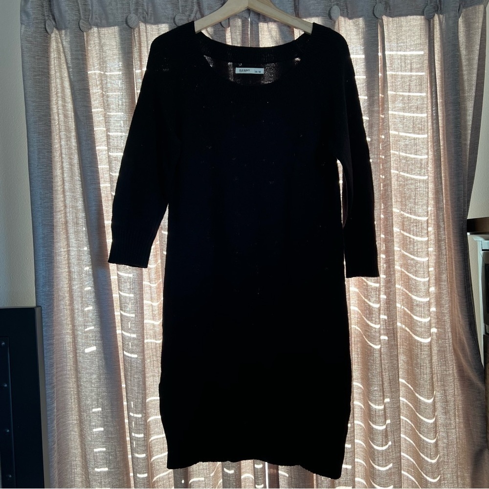 Old Navy Black Crewneck Fitted Sweater Dress Size Medium